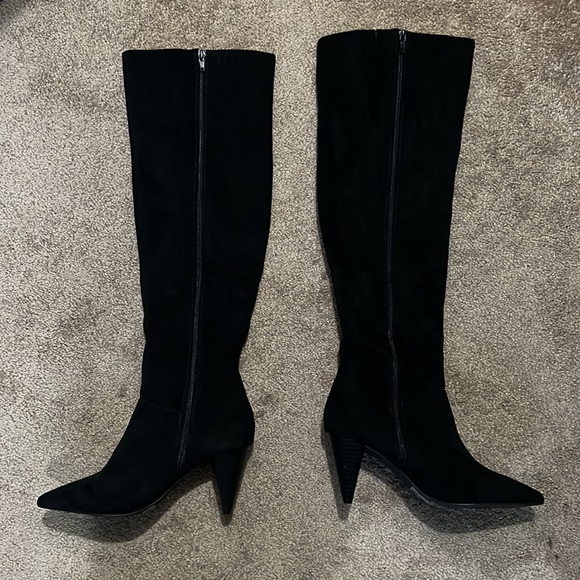 Black suede boots - Picture 3 of 3